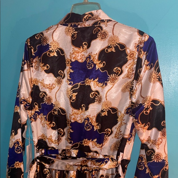 Elegant Blue and Gold Patterned dress - Picture 7 of 14